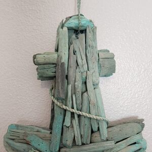 Rustic Driftwood like Anchor Decor